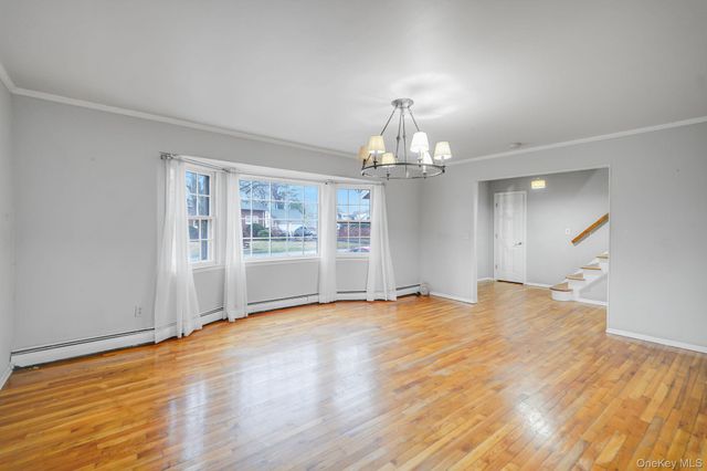 60 Iroquois Drive, Brightwaters, NY 11718