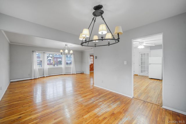 60 Iroquois Drive, Brightwaters, NY 11718