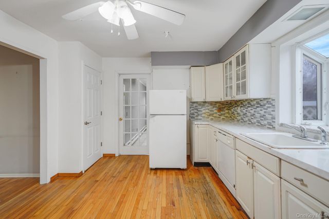 60 Iroquois Drive, Brightwaters, NY 11718