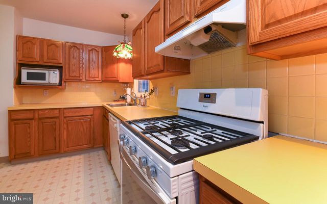 918 HIGHLAND BLVD, Gloucester City, NJ 08030