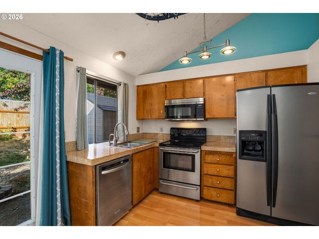 7255 Sw LINETTE Way, Beaverton, OR 97007