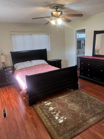 1708 W Simpson, Fresno, CA 93705