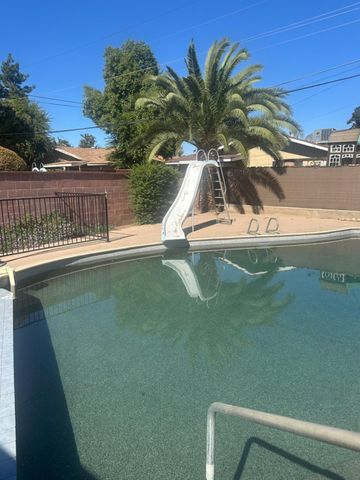 1708 W Simpson, Fresno, CA 93705