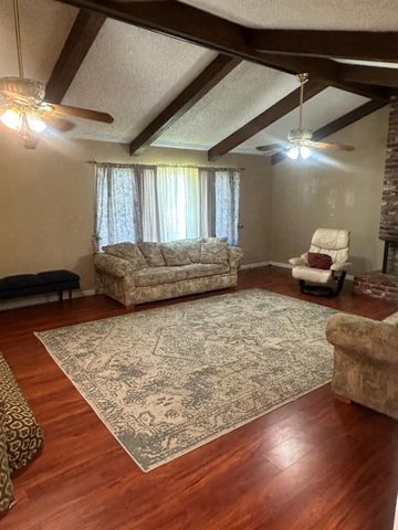 1708 W Simpson, Fresno, CA 93705