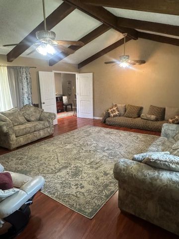 1708 W Simpson, Fresno, CA 93705