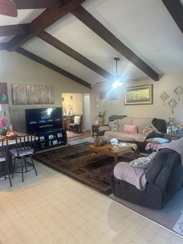 1708 W Simpson, Fresno, CA 93705