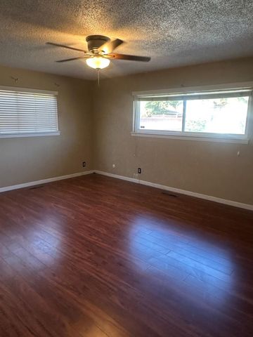 1708 W Simpson, Fresno, CA 93705