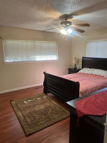 1708 W Simpson, Fresno, CA 93705