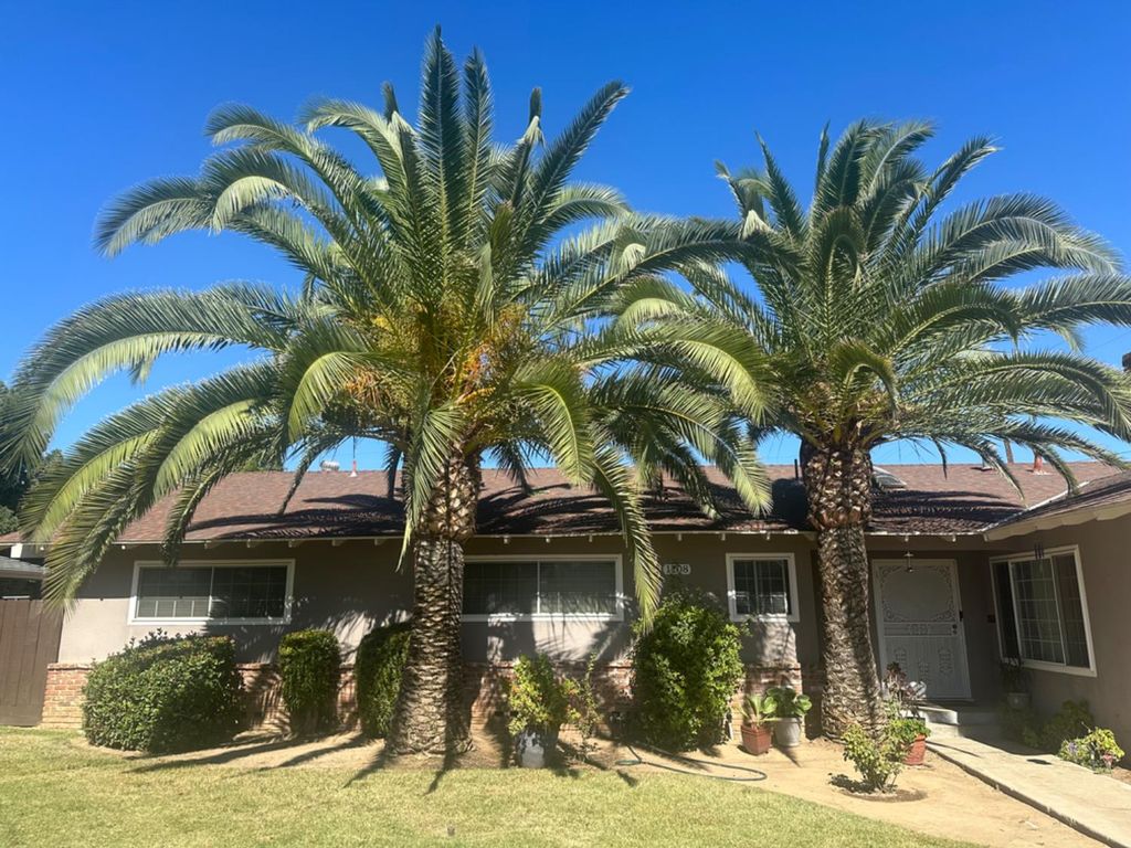 1708 W Simpson, Fresno, CA 93705