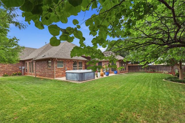 6020 NW 154th Street, Edmond, OK 73013