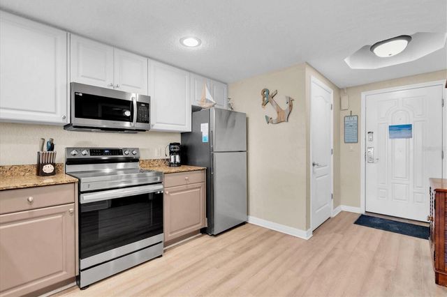 12000 GULF BOULEVARD 207N, Treasure Island, FL 33706