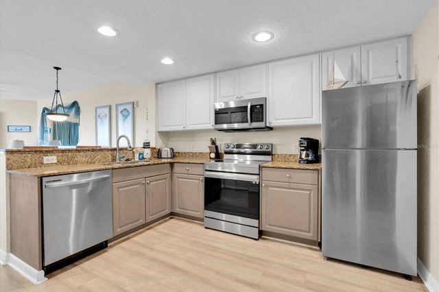 12000 GULF BOULEVARD 207N, Treasure Island, FL 33706