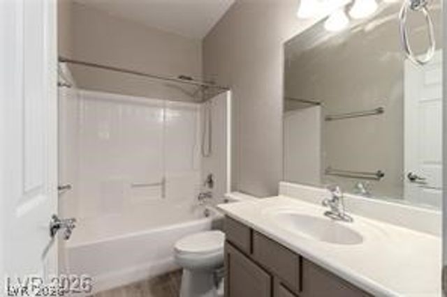 6092 Fox Creek Avenue, Las Vegas, NV 89122