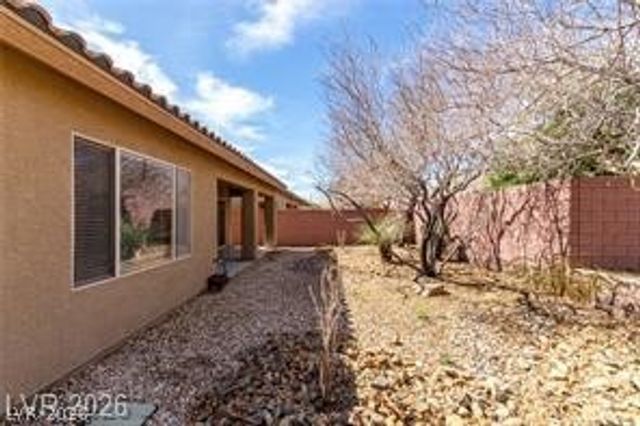 6092 Fox Creek Avenue, Las Vegas, NV 89122
