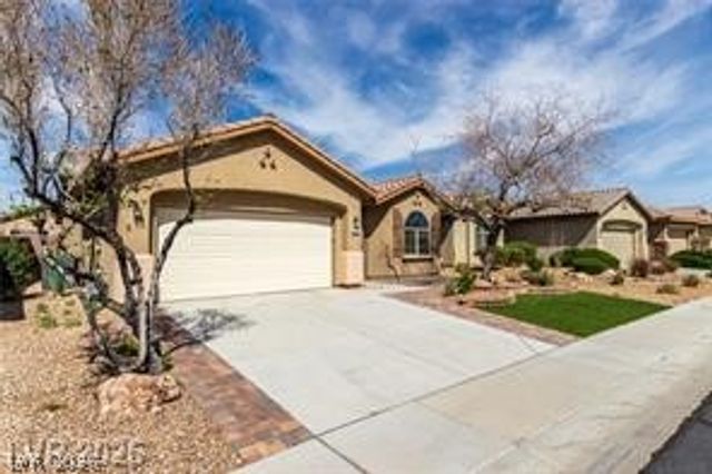 6092 Fox Creek Avenue, Las Vegas, NV 89122