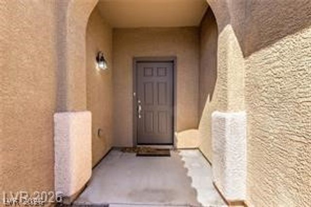 6092 Fox Creek Avenue, Las Vegas, NV 89122