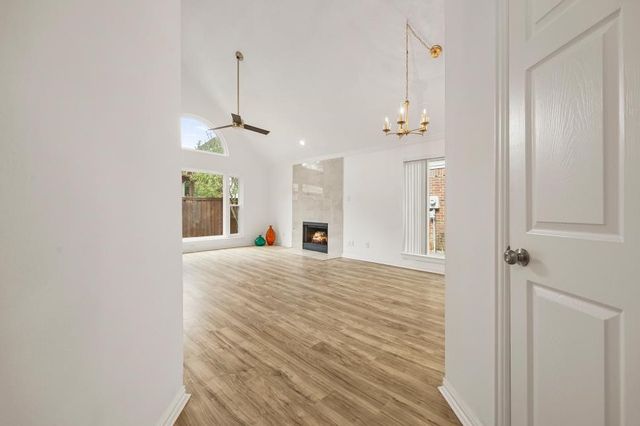 800 Fallen Leaf Court, Irving, TX 75063