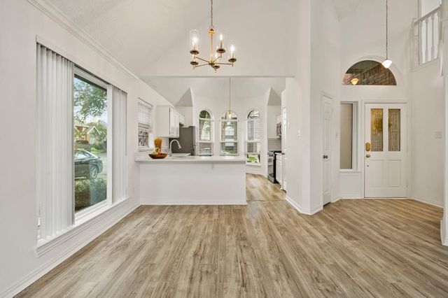 800 Fallen Leaf Court, Irving, TX 75063