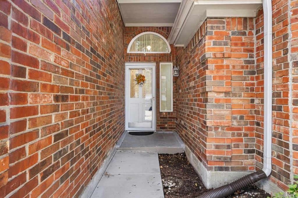 800 Fallen Leaf Court, Irving, TX 75063 — photo 3