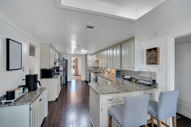 505 Highwoods Trail, Fort Worth, TX 76112