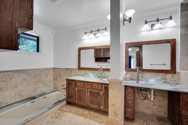 505 Highwoods Trail, Fort Worth, TX 76112