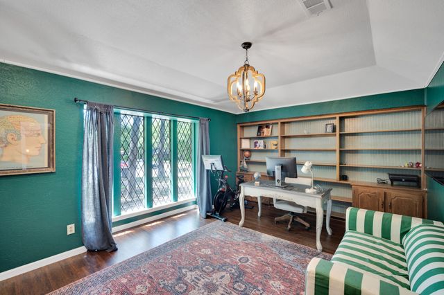 505 Highwoods Trail, Fort Worth, TX 76112