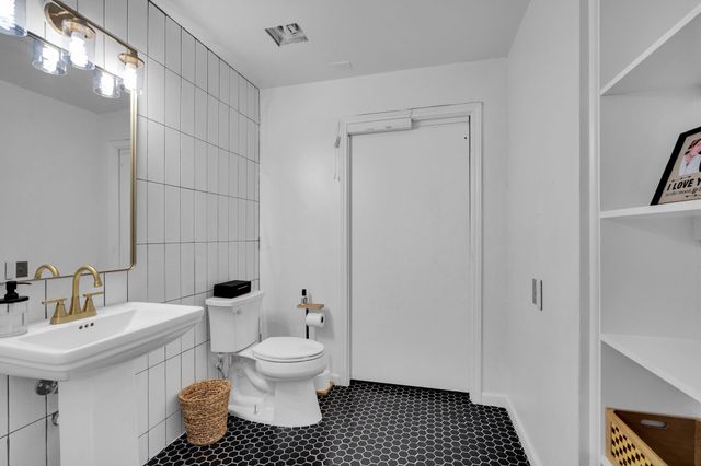 505 Highwoods Trail, Fort Worth, TX 76112