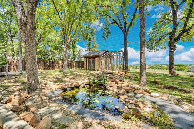 505 Highwoods Trail, Fort Worth, TX 76112