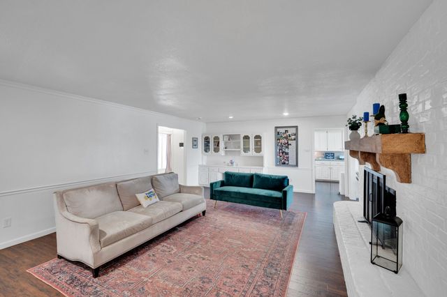 505 Highwoods Trail, Fort Worth, TX 76112