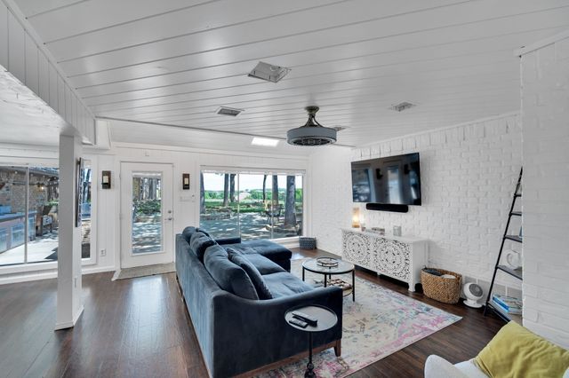 505 Highwoods Trail, Fort Worth, TX 76112