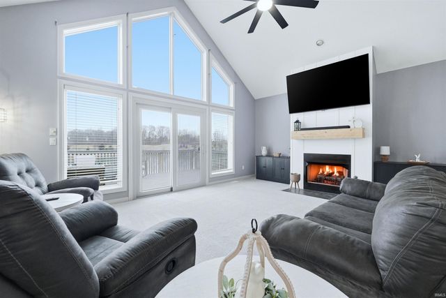 4516 Hollopeter Road, Leo, IN 46765