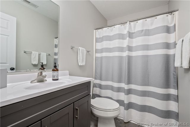 2801 Boulder Court, Jeffersonville, IN 47130