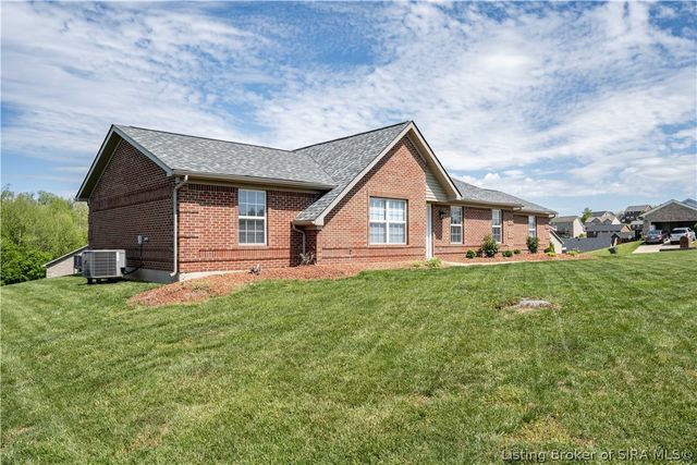2801 Boulder Court, Jeffersonville, IN 47130