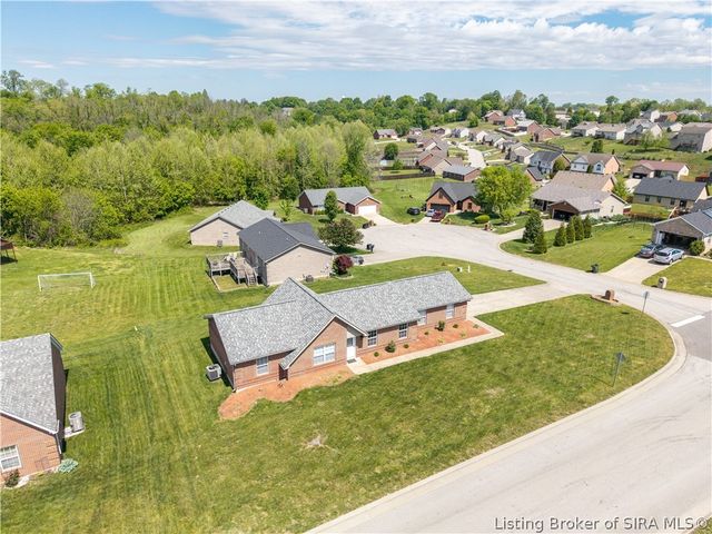 2801 Boulder Court, Jeffersonville, IN 47130