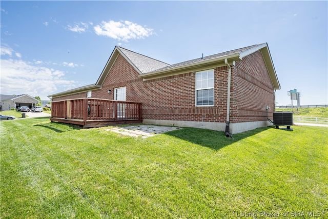 2801 Boulder Court, Jeffersonville, IN 47130