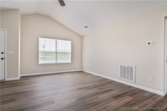 2801 Boulder Court, Jeffersonville, IN 47130