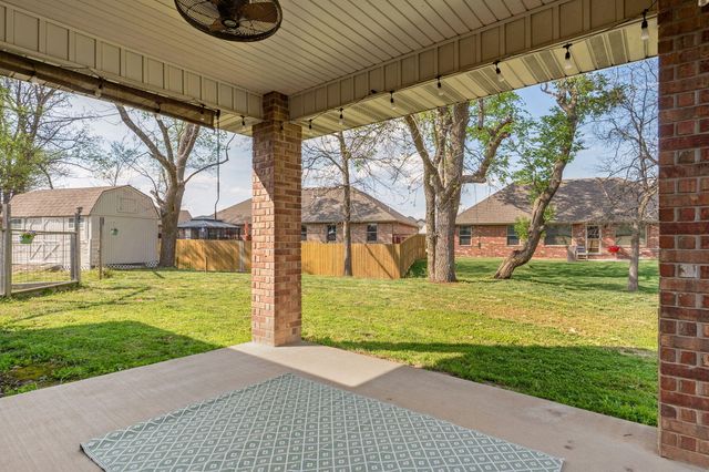 434 N Bonda Way, Nixa, MO 65714