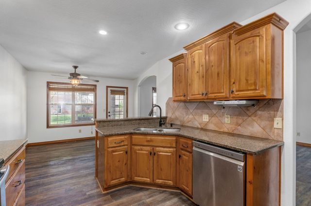 434 N Bonda Way, Nixa, MO 65714