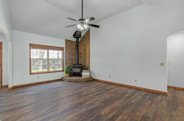 434 N Bonda Way, Nixa, MO 65714