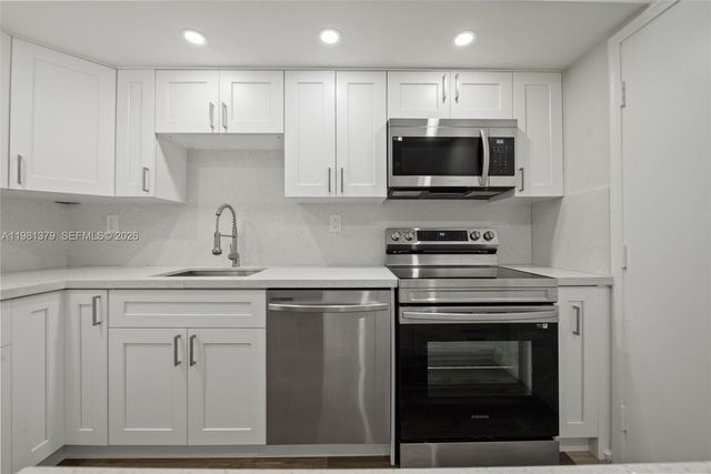 8107 SW 72nd Ave 410E, Miami, FL 33143