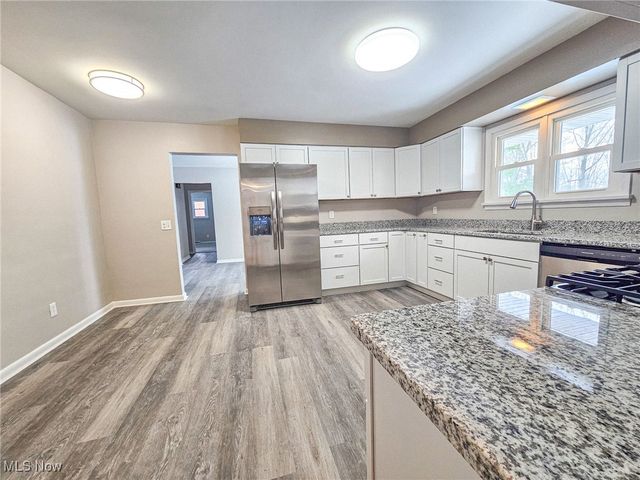 2319 Henn Hyde Road NE, Warren, OH 44484