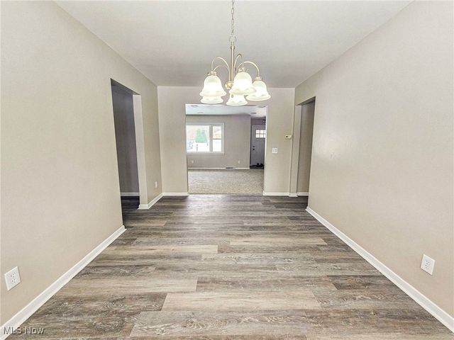 2319 Henn Hyde Road NE, Warren, OH 44484