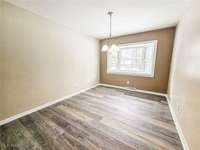 2319 Henn Hyde Road NE, Warren, OH 44484