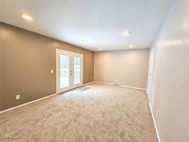 2319 Henn Hyde Road NE, Warren, OH 44484