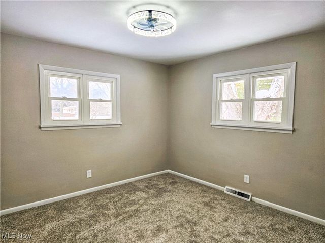 2319 Henn Hyde Road NE, Warren, OH 44484