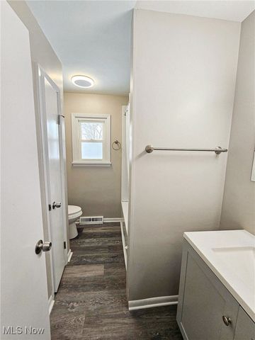 2319 Henn Hyde Road NE, Warren, OH 44484