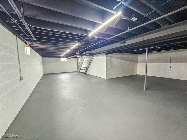 2319 Henn Hyde Road NE, Warren, OH 44484