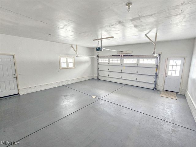 2319 Henn Hyde Road NE, Warren, OH 44484