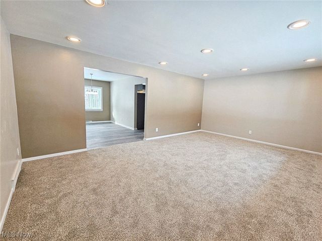 2319 Henn Hyde Road NE, Warren, OH 44484