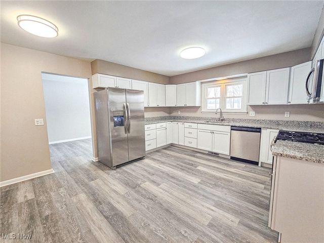 2319 Henn Hyde Road NE, Warren, OH 44484